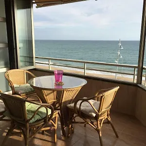 https://apartamento-rosendo-calafell.catalonia-hotels.com